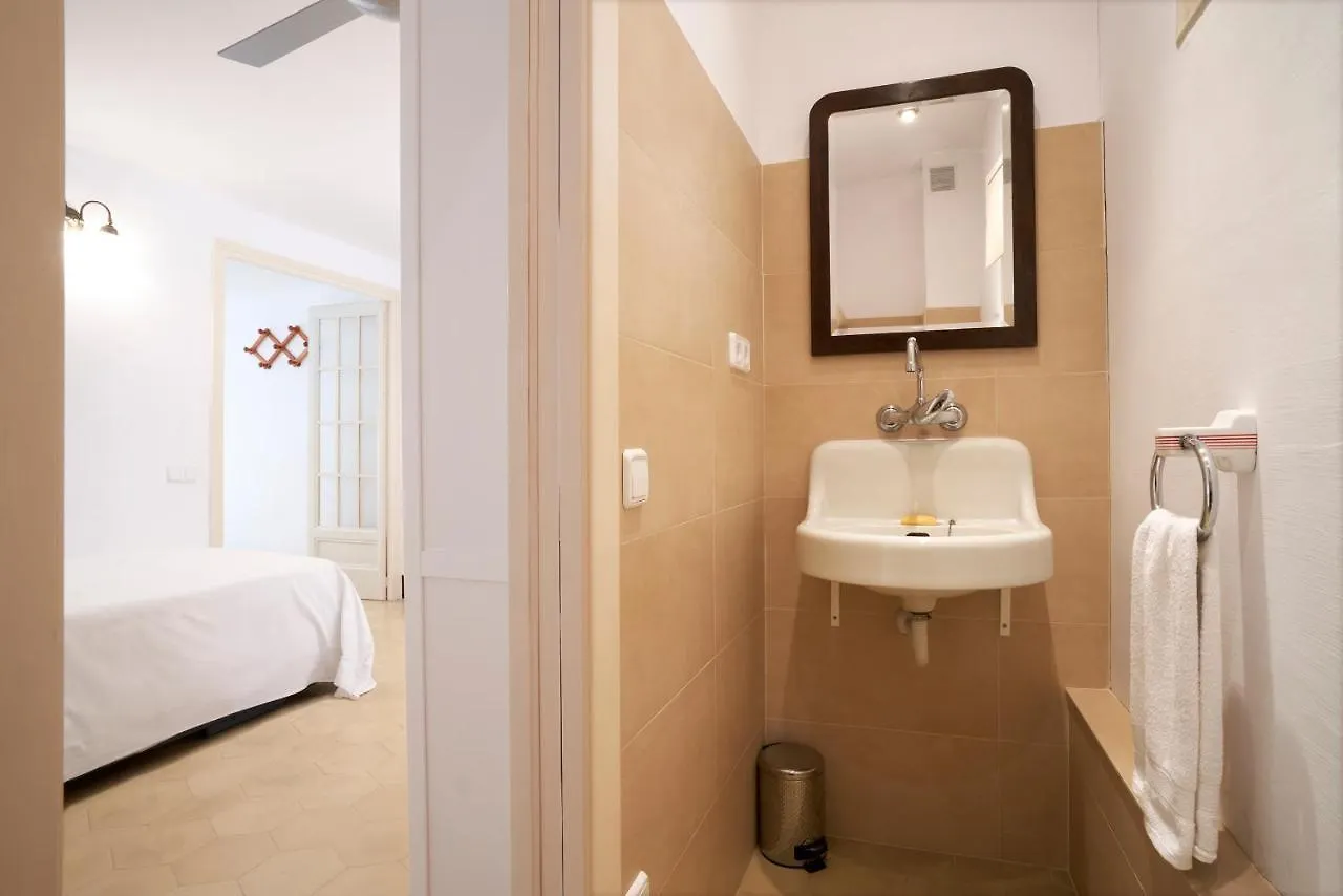Dom wakacyjny Cal Padri1871 - 30Min To Barcelona, Groups & Families, Beach Stylish House Premiá de Mar